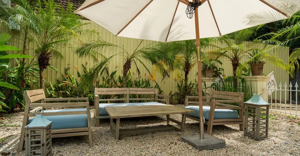 10 Essential Tips for a Fun and Safe Pet-Friendly Garden