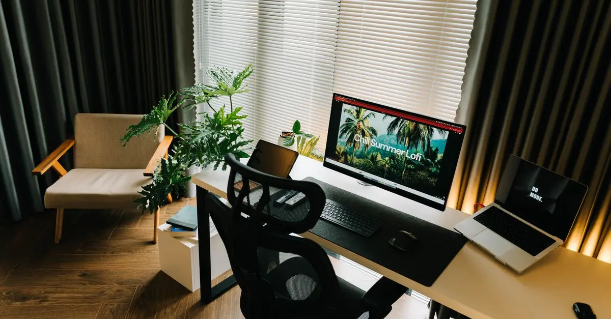 10 Essential Tips for a Pet-Friendly Home Office